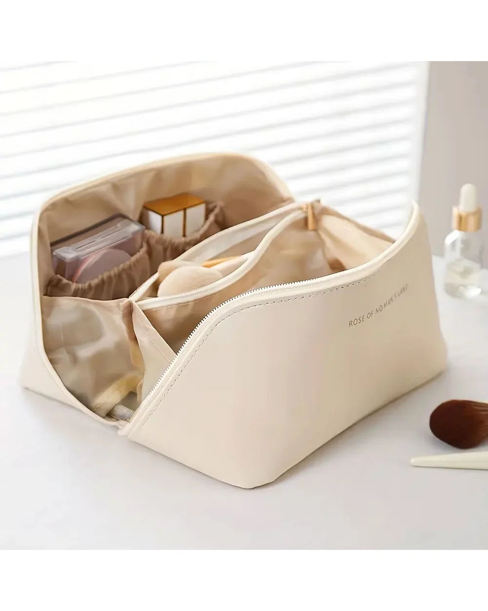 Trousse de maquillage élégante en simili cuir