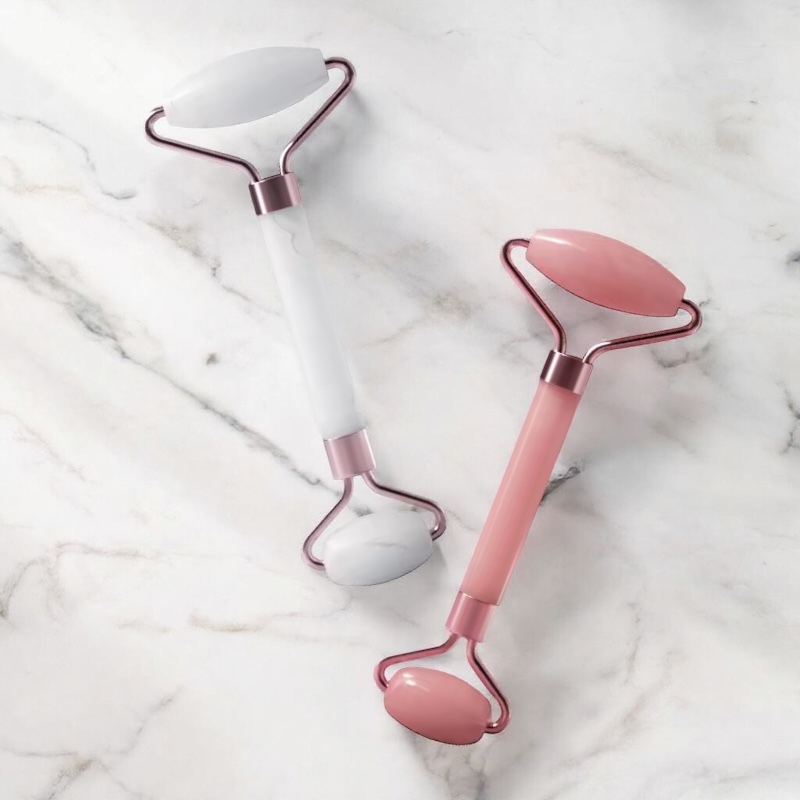 Rouleaux de massage pour le visage Ma boutique en quartz blanc et rose avec monture en métal rose doré
